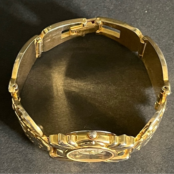 Vintage Ladies Cheval Gold Tone Bracelet Watch - Picture 2 of 16